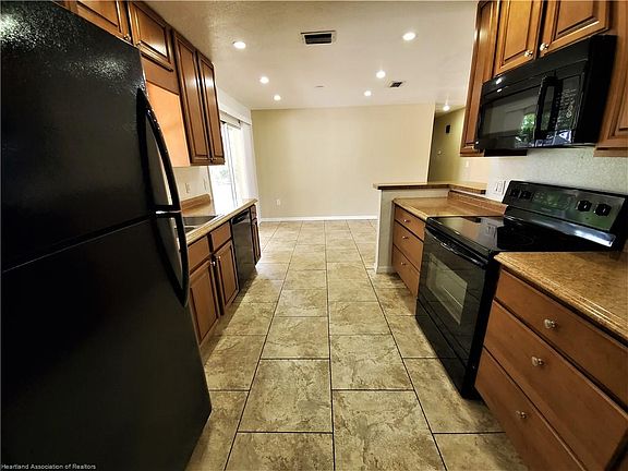 3rd image of 1322 Gramarcy Ave