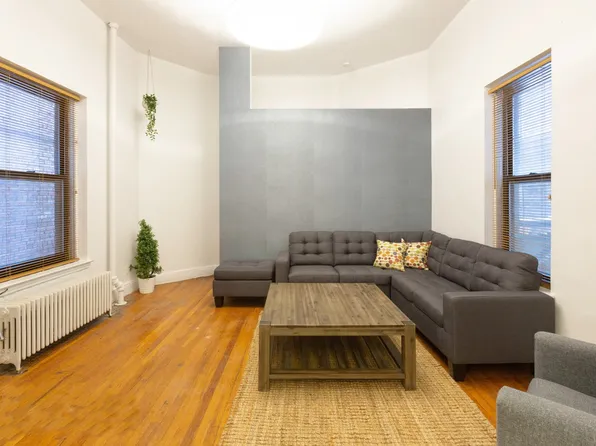 75 2nd Avenue image 1 of 17