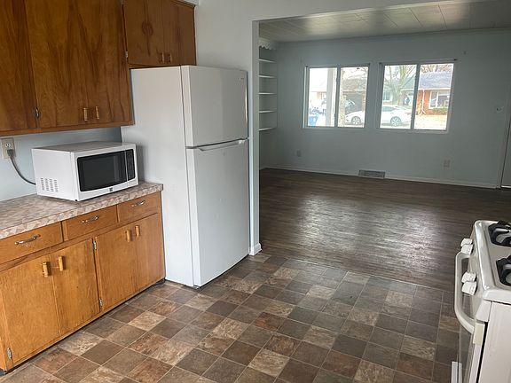 2nd image of 2783 Cecelia St