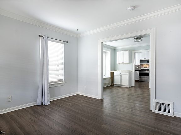 4th image of 256 27th St NW
