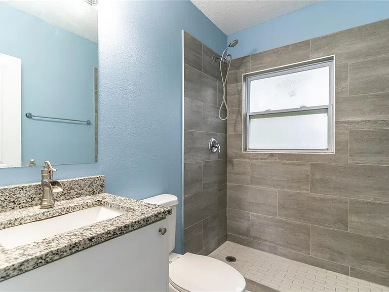 1207 W Cypress St — Photo 11