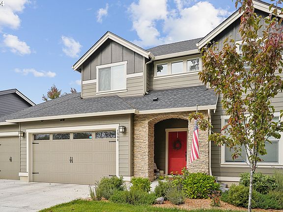 3rd image of 1500 NE 15th Cir