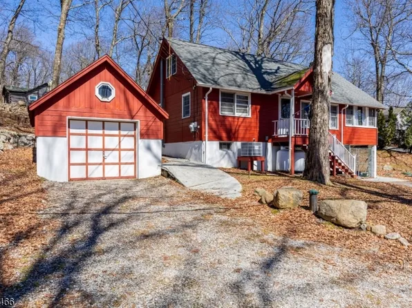 19 Amicalola Rd, Vernon Twp., NJ 07462