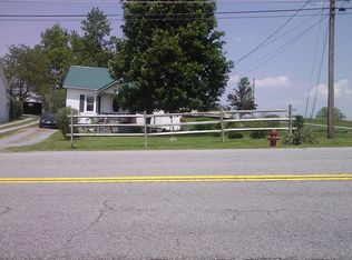 935 Foxspring Ave, Flemingsburg, KY 41041