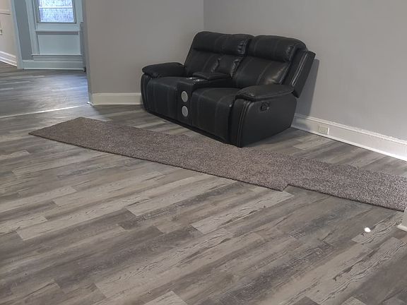 2nd image of 127 E Coulter St #1