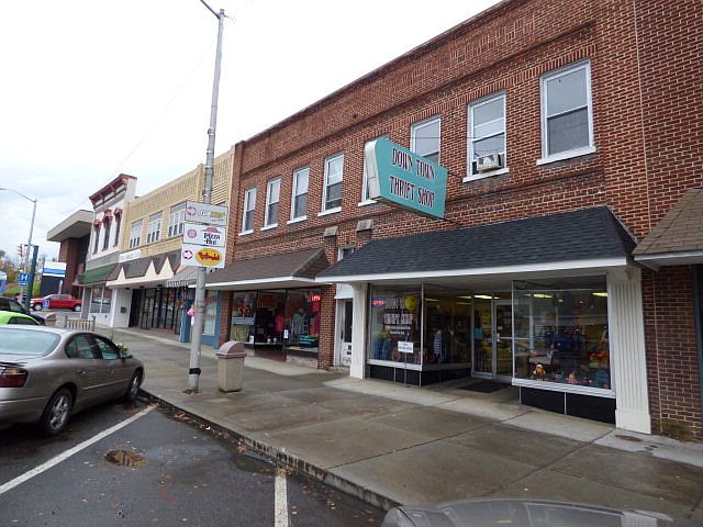 2nd image of 270 W Main St