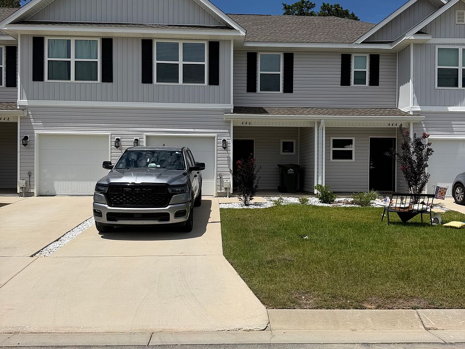 1st image of 446 Oak Glen Dr