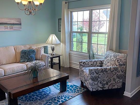 Sun Room or Formal Dining
