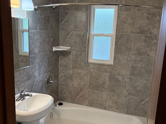 3rd image of 304 E 57th St #2E