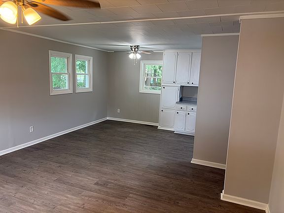 4th image of 708 32nd St SE