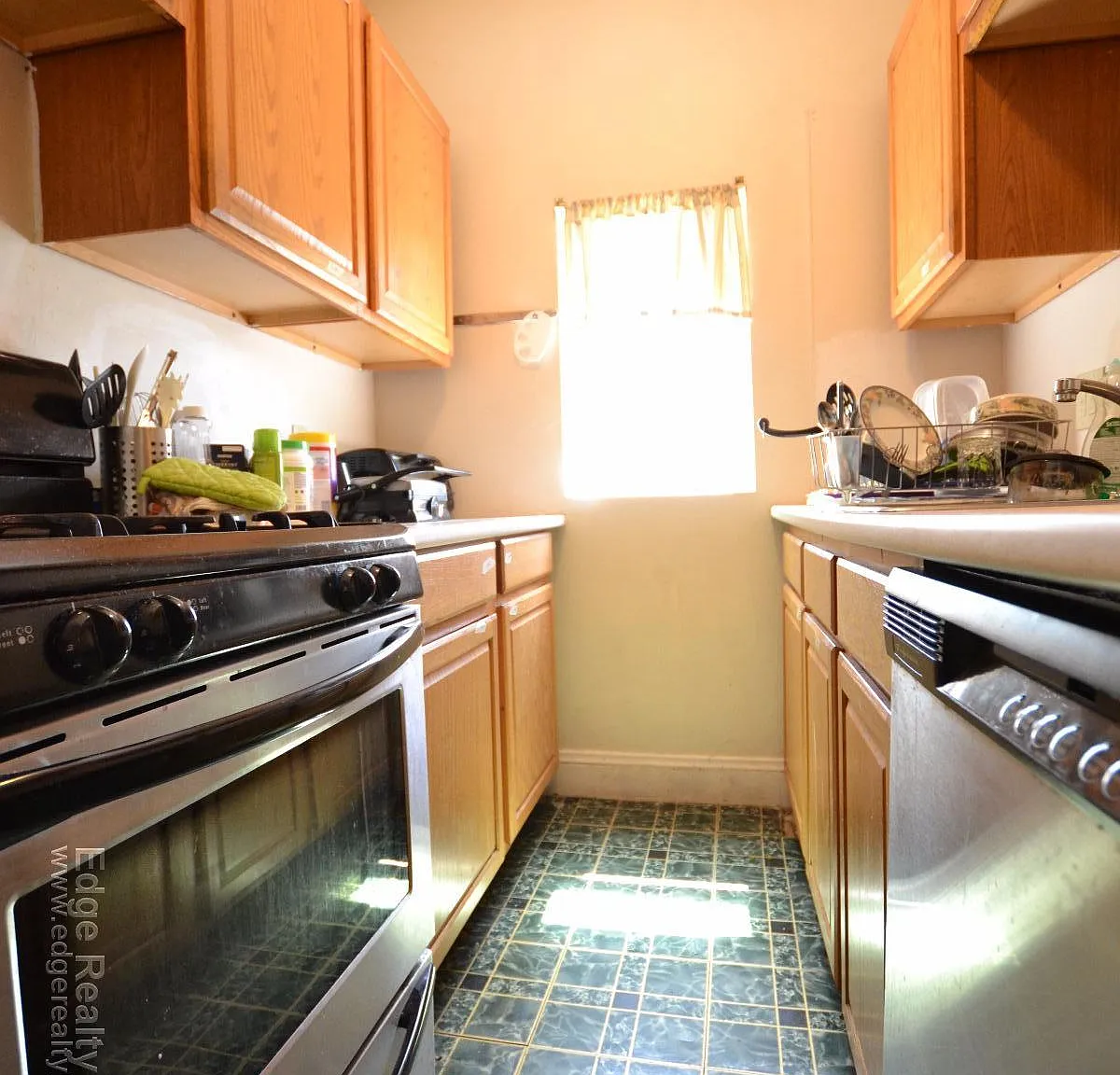 5 bed, 1.5 bath, $5,250 — Photo 1