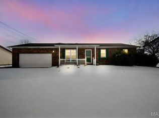 104 Chouteau Trace Pkwy, Granite City, IL 62040