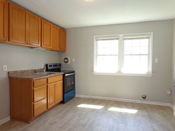 2nd image of 4630 Coronet Ave #B
