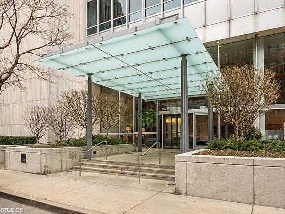 2nd image of 500 W Superior St Unit 801