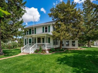 1392 Red Brick Rd, Dixon, IL 61021