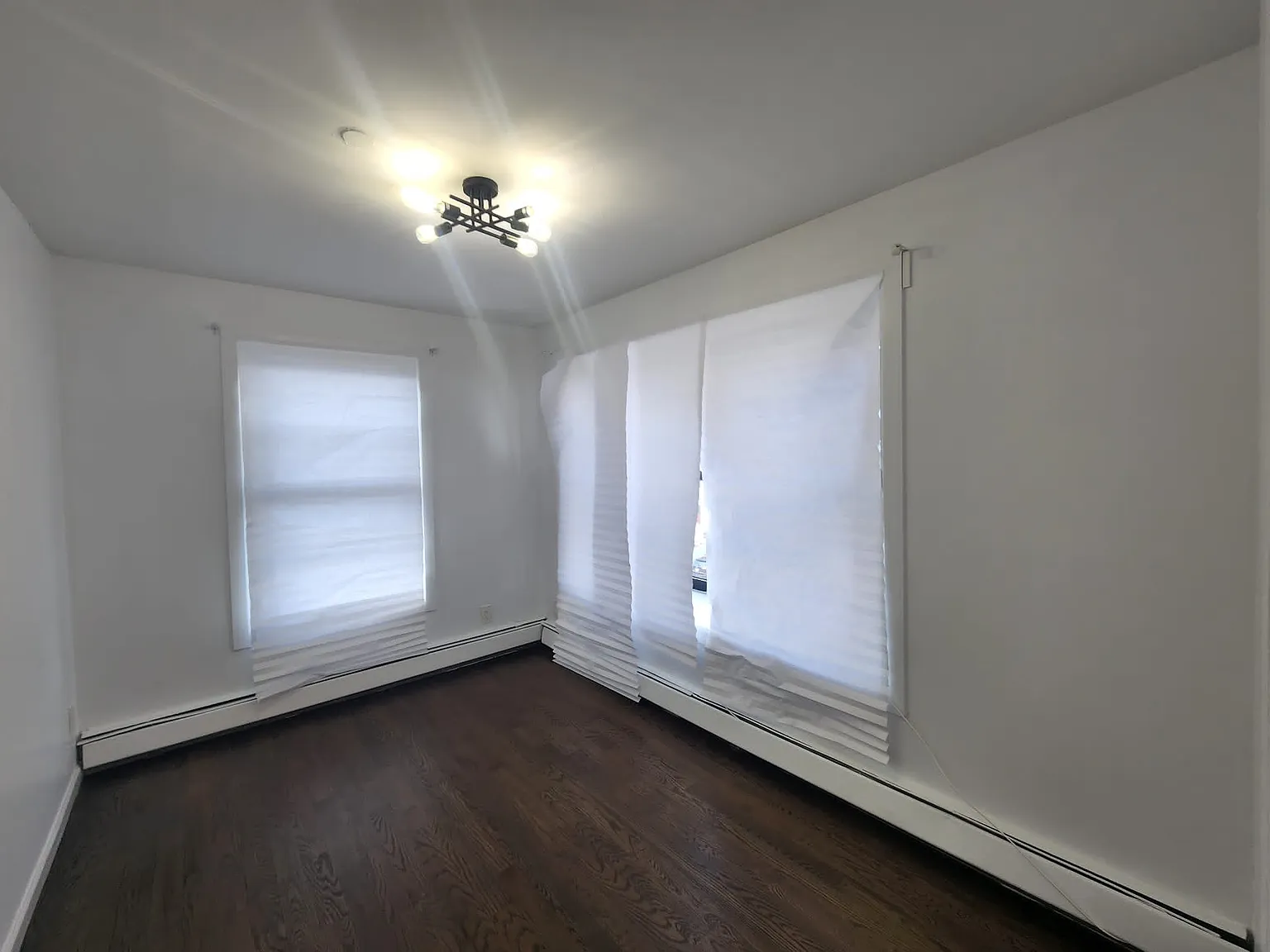 3 bed, $2,934 — Photo 2
