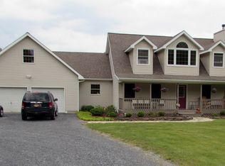 211 Van Keuren Ave, Pine Bush, NY 12566