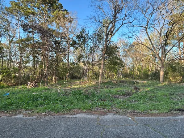 506 W Camp Ave, Lumberton, MS 39455