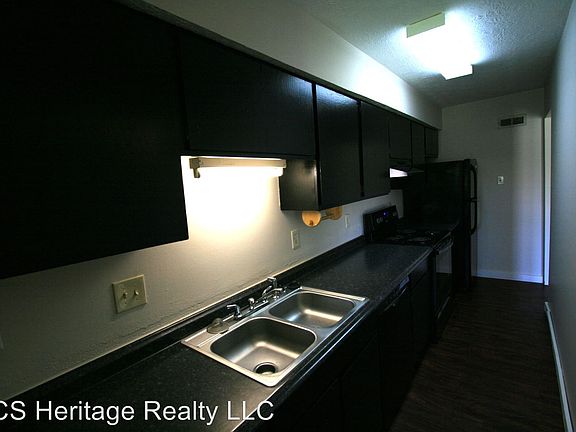 3rd image of 4307 Boyett St APT B