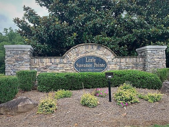 2nd image of 2442 Suwanee Pointe Dr