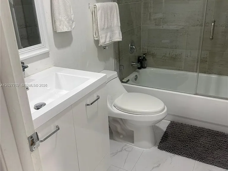4704 NW 114th Ave #2021 — Photo 7