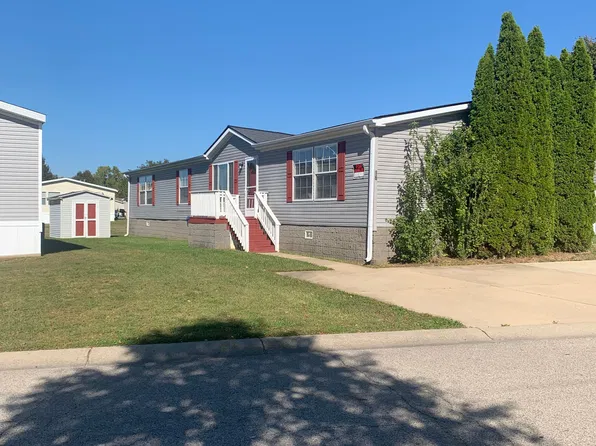16 Pebble Creek Dr #189, Greenwood, IN 46143