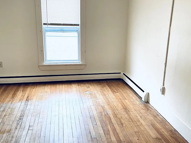 75 Washington St — Photo 5