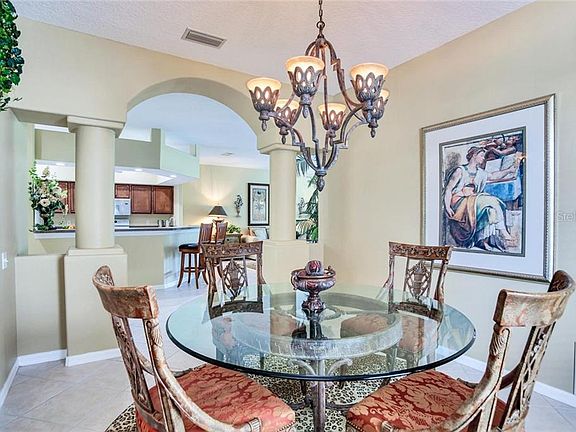 3rd image of 3650 Doral St