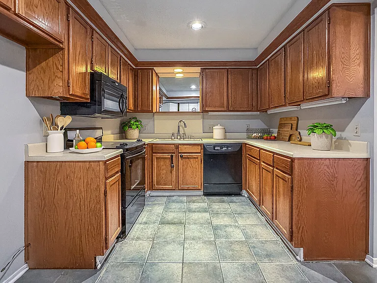 5128 Ledgestone Dr — Photo 3