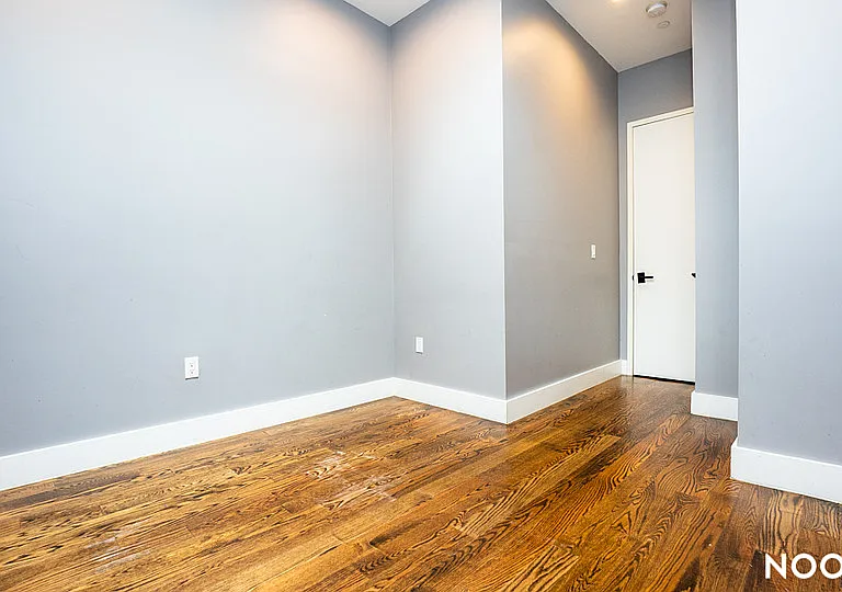 60-15 Myrtle Ave #R — Photo 10