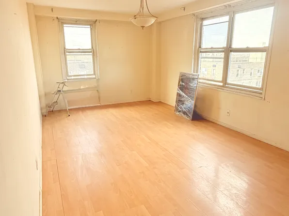 2650 Ocean Parkway image 8 of 22