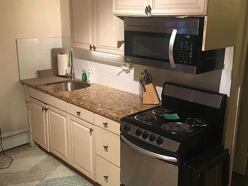 2nd image of 164 Herkimer St #1F