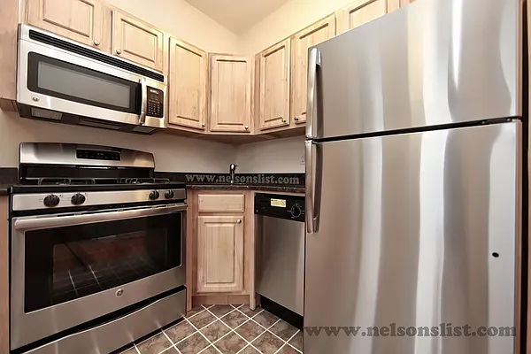 Rented by Nelson Aybar, LREB | media 3