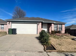 815 Wilmor Ct, Arlington, TX 76018