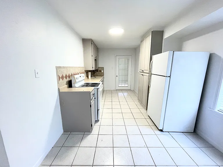 1408 SE 12th St — Photo 12