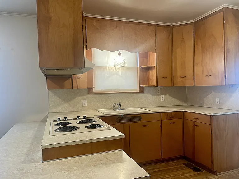 720 S Hickory St — Photo 29