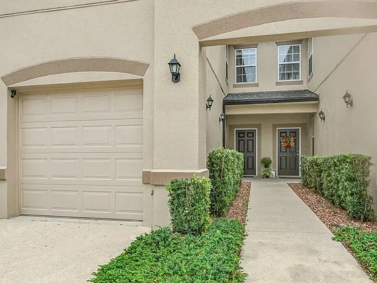 12301 Kernan Forest Blvd — Photo 2