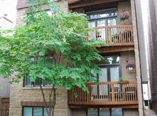 1464 W Grace St APT 1F, Chicago, IL 60613