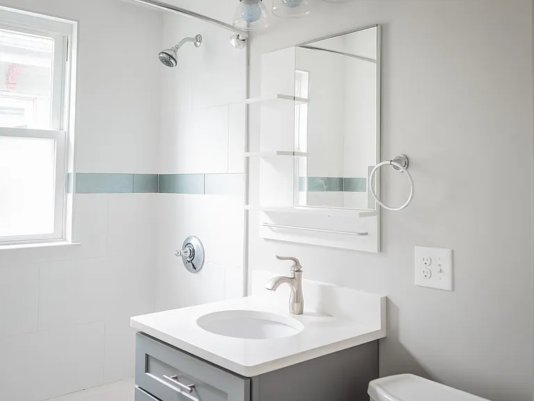 394 Centre St #1 — Photo 8