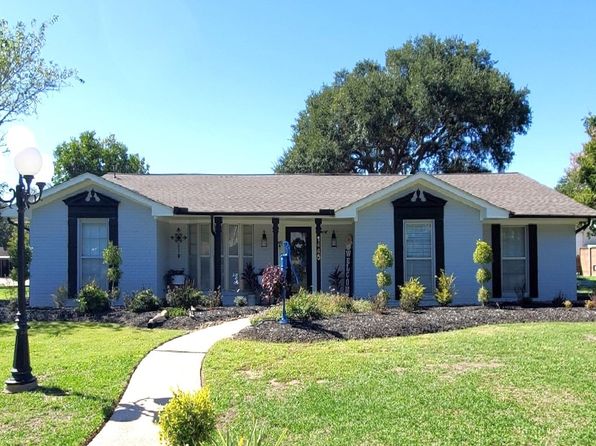 1445 10th St, Hempstead, TX 77445