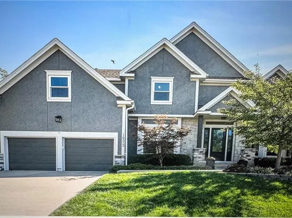 14313 Hadley St, Overland Park, KS 66223