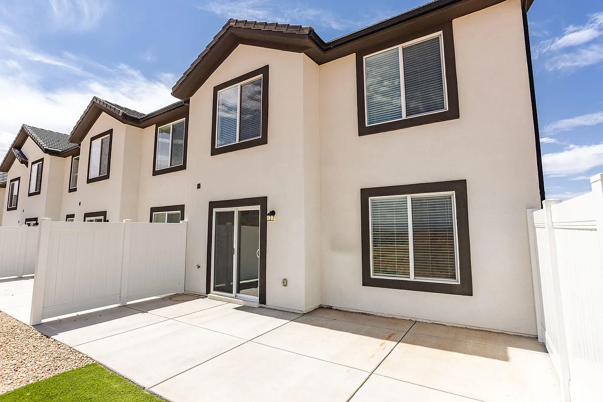 Building Photo - 2909 E Corral Hollow Dr