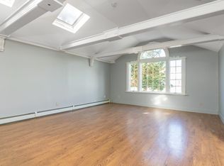 24 Polo Rd, Massapequa, NY 11758