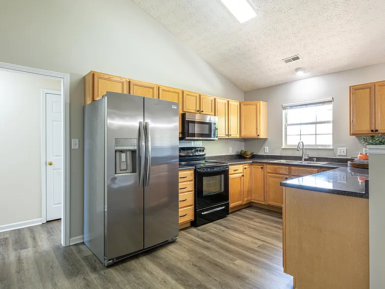 1315 Hunters Way Ct — Photo 10