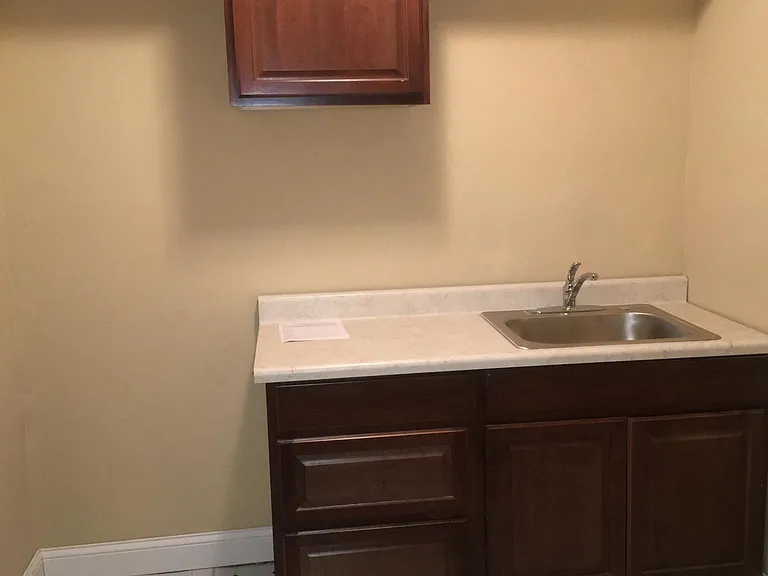6180 N Wolcott Ave #2 — Photo 4