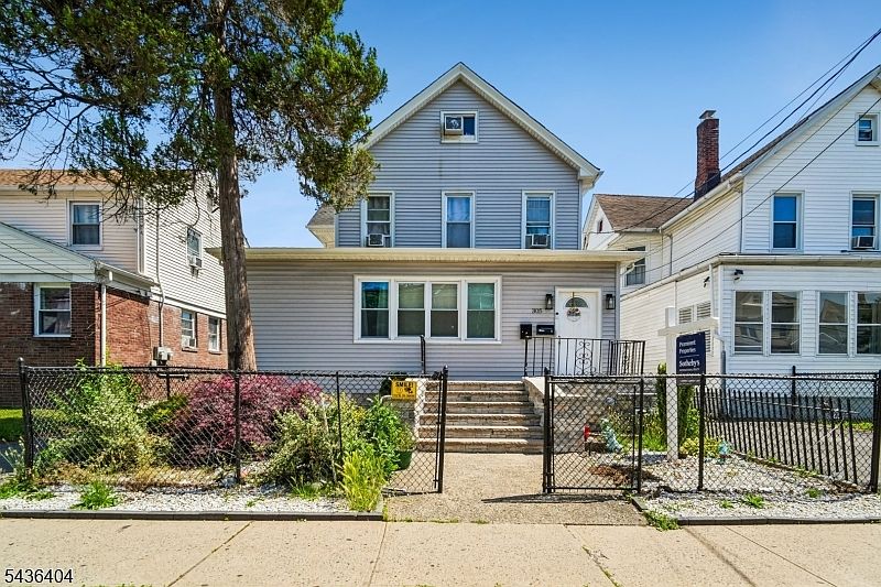 1st image of 303 Harrison St #2