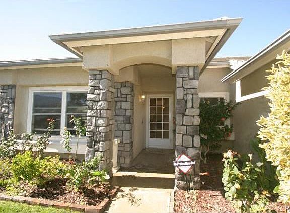 2nd image of 44865 Camino Alamosa