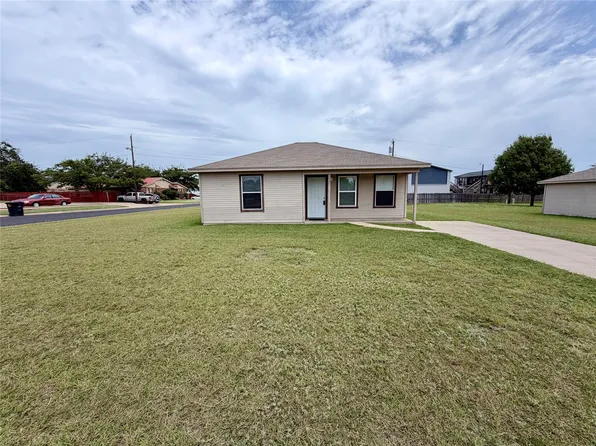 1708 Overland Dr, Cleburne, TX 76033