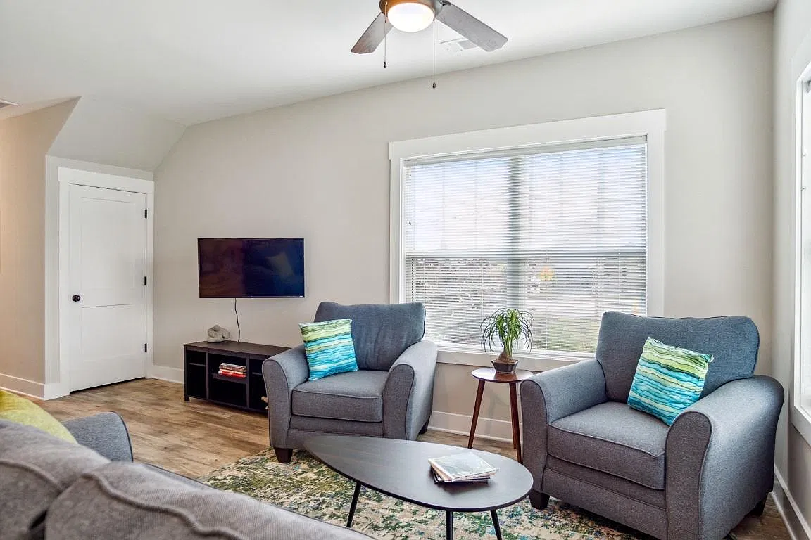 801 Coles Ferry Pike - 1 — Photo 3