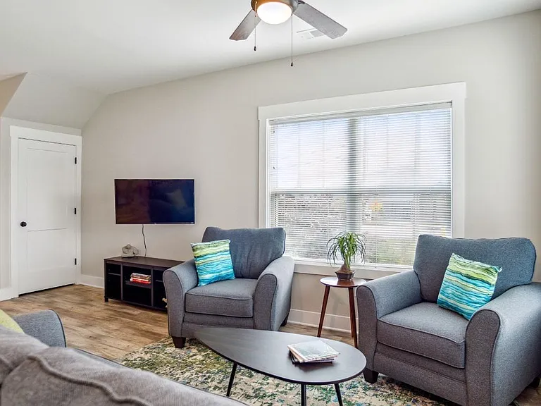 801 Coles Ferry Pike #1 — Photo 3
